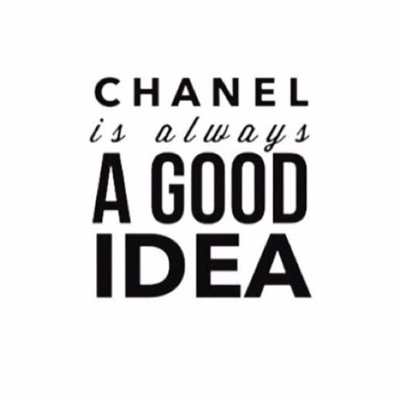 Chanel red leather jacket - Picture 9 of 10